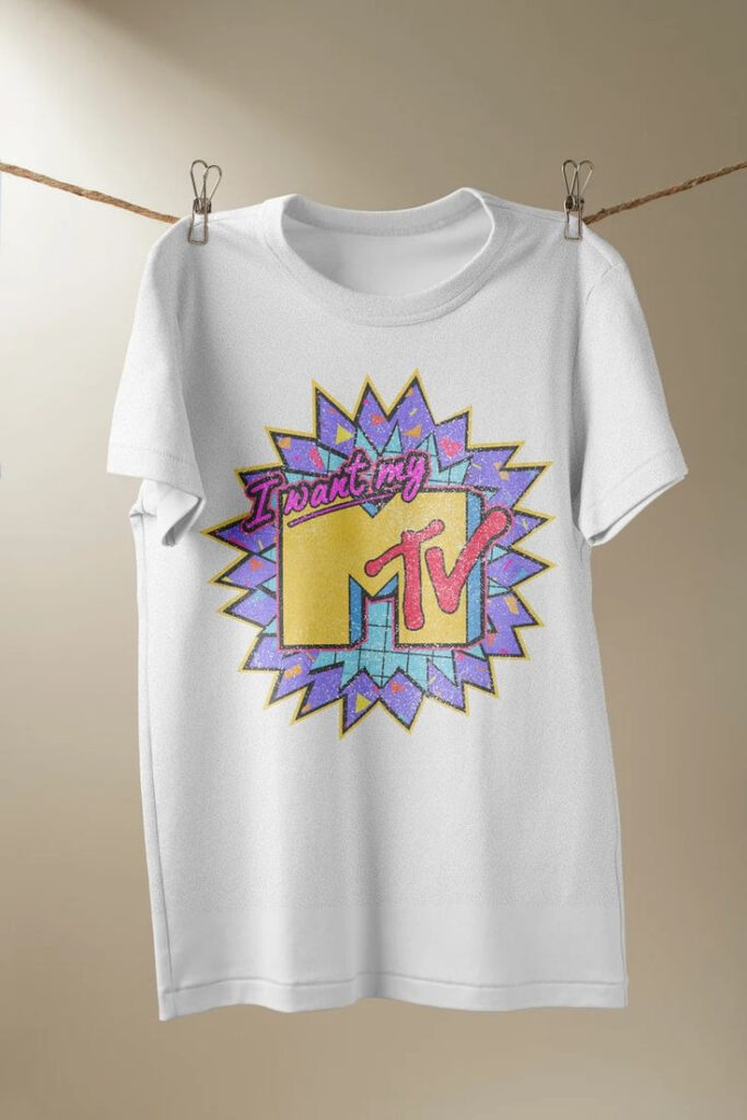 Retro t-shirt logo design Ideas (Image Source)